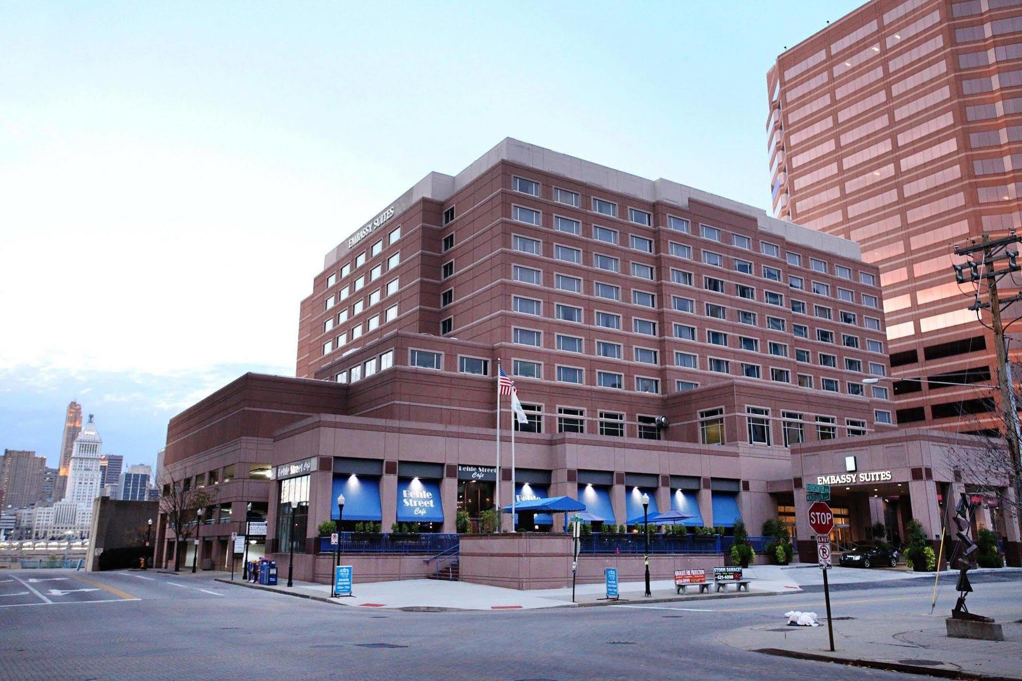 Embassy Suites Cincinnati - Rivercenter Covington Exterior foto