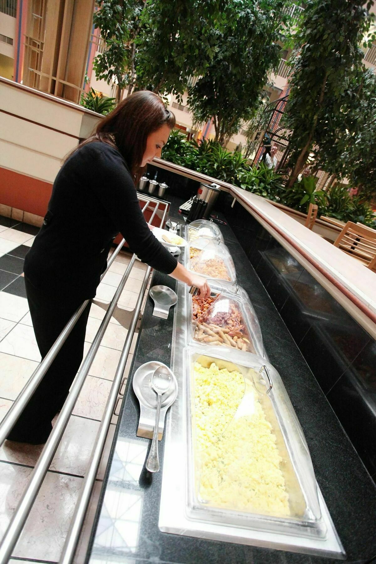 Embassy Suites Cincinnati - Rivercenter Covington Restaurante foto